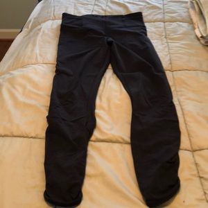 Lululemon black 7/8 length pants, size 6.